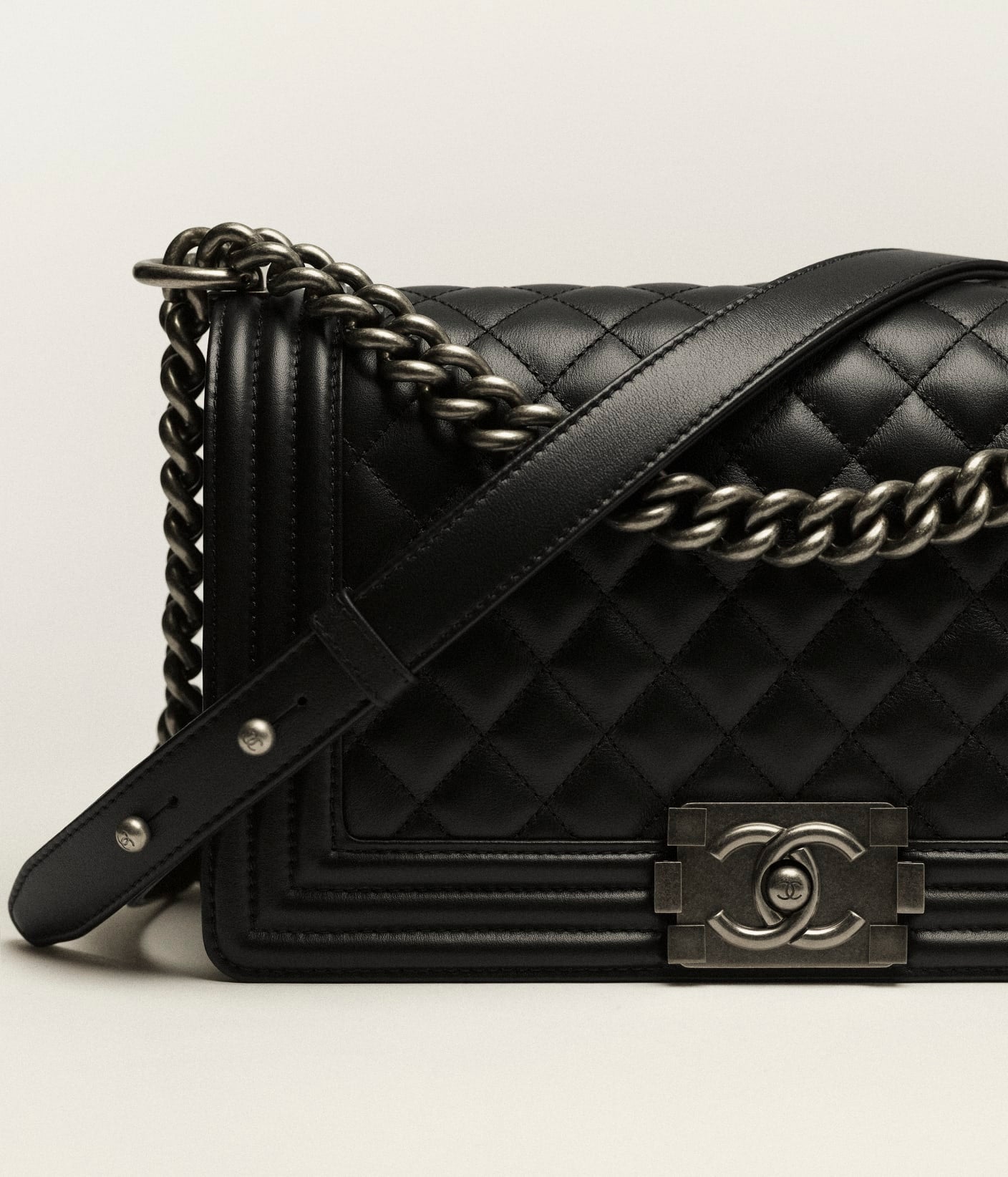 SAC BOY CHANEL NOIR
