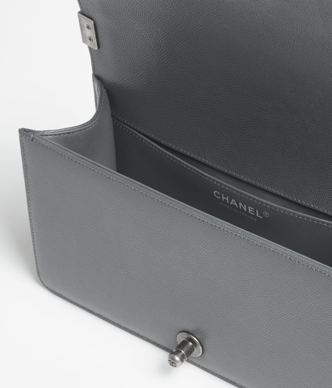 SAC BOY CHANEL GRIS